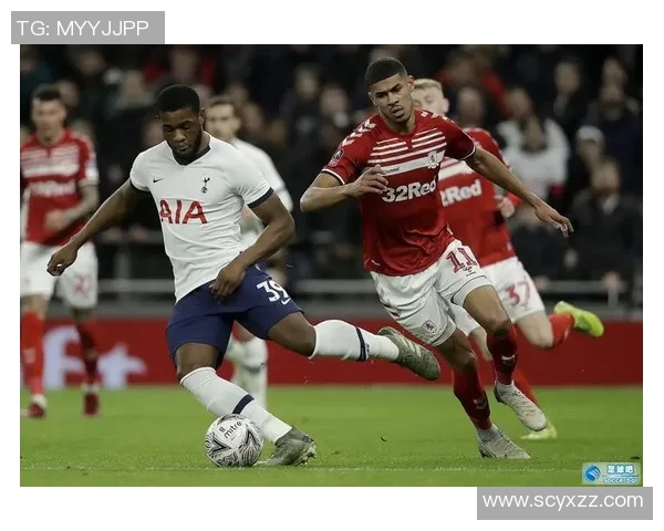 抽足球明星卡游戏视频带你体验激情对战与策略乐趣